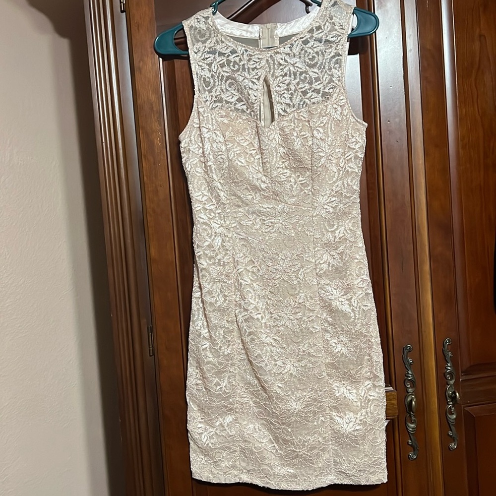 SEQUIN HEARTS golden lace sparkly dress Size 5